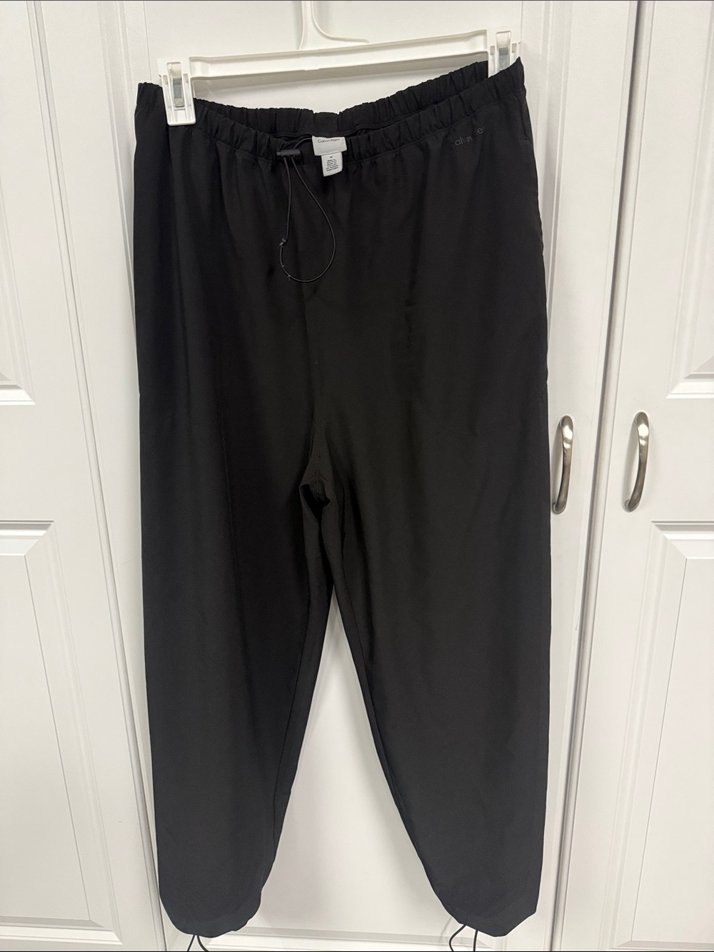 Women's Calvin Klein Black Elastic-Waist Joggers  Size Medium
